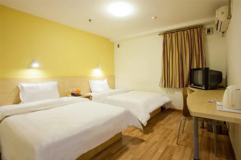 7 Days Inn Guangzhou Bagian luar foto