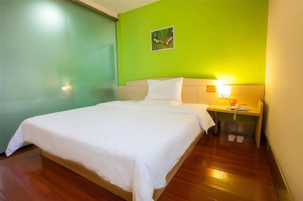 7 Days Inn Guangzhou Bagian luar foto