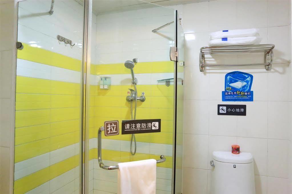 7 Days Inn Guangzhou Bagian luar foto