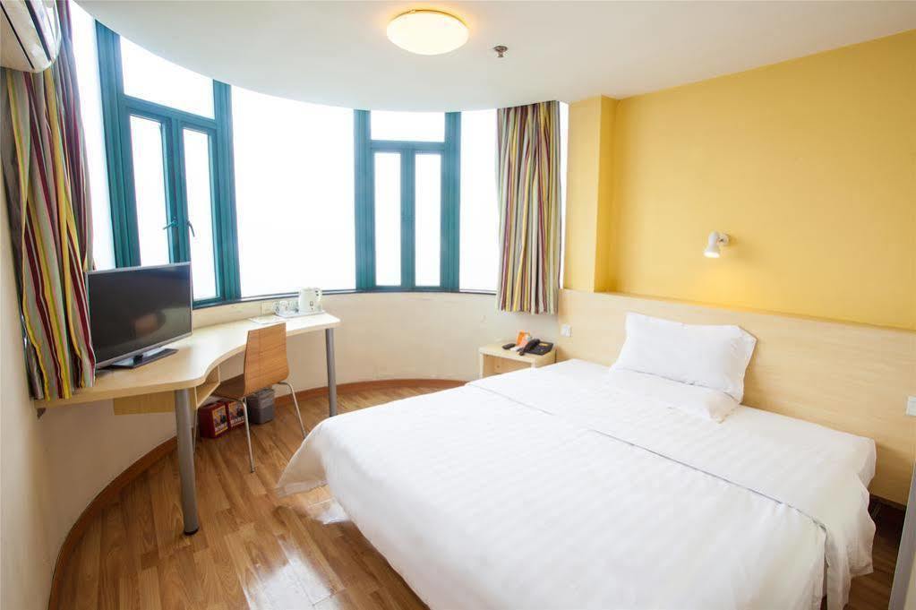 7 Days Inn Guangzhou Bagian luar foto