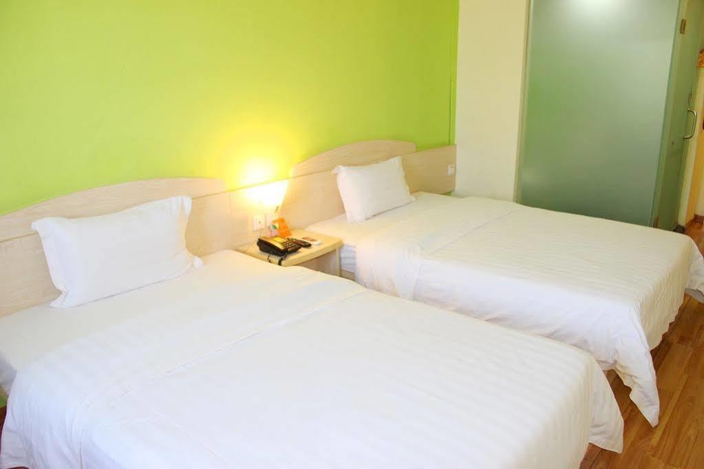 7 Days Inn Guangzhou Bagian luar foto